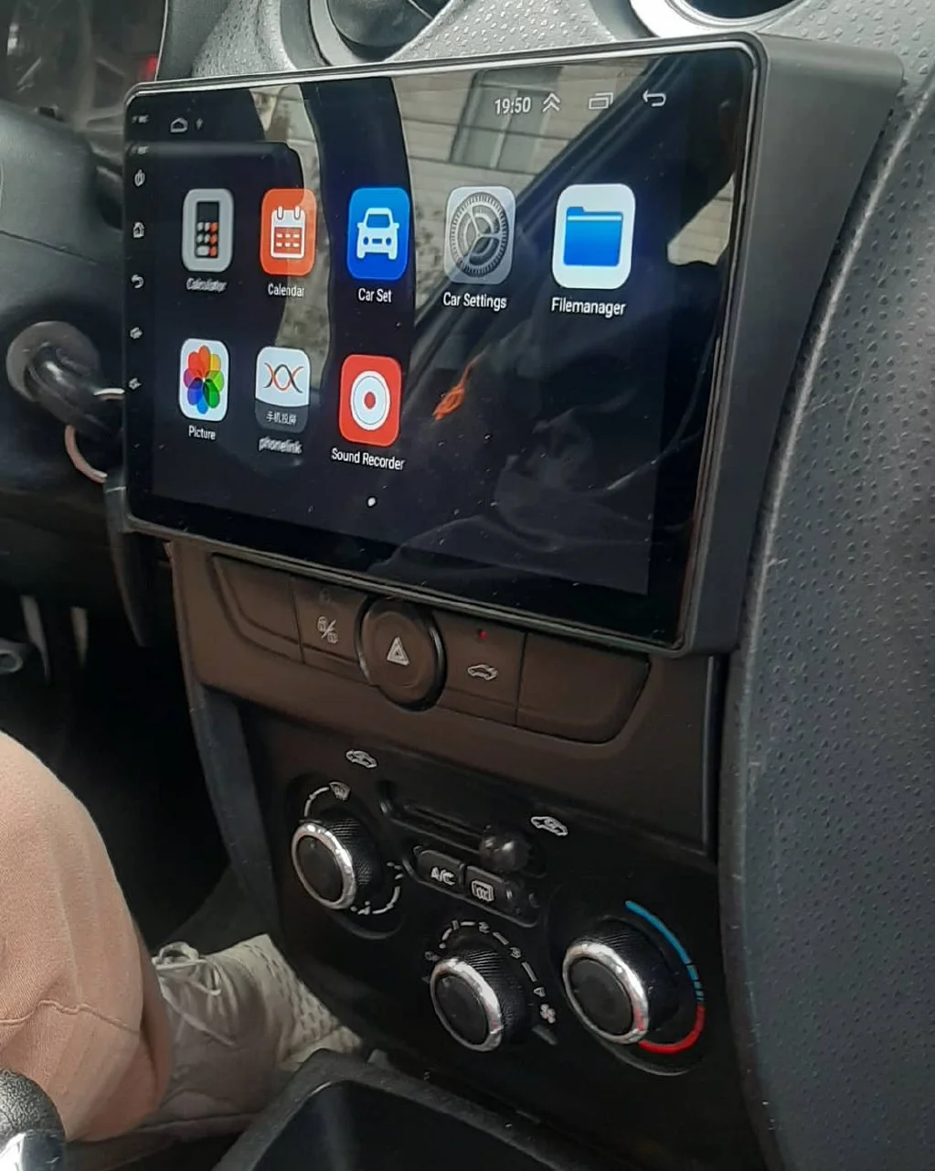 مانیتور فابریک اندروید ۱۰ اینچ رانا و رانا پلاس