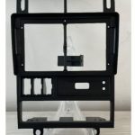 قاب مانیتور پژو 405 وسط مشکی سایز 9 اینچ کد 1030